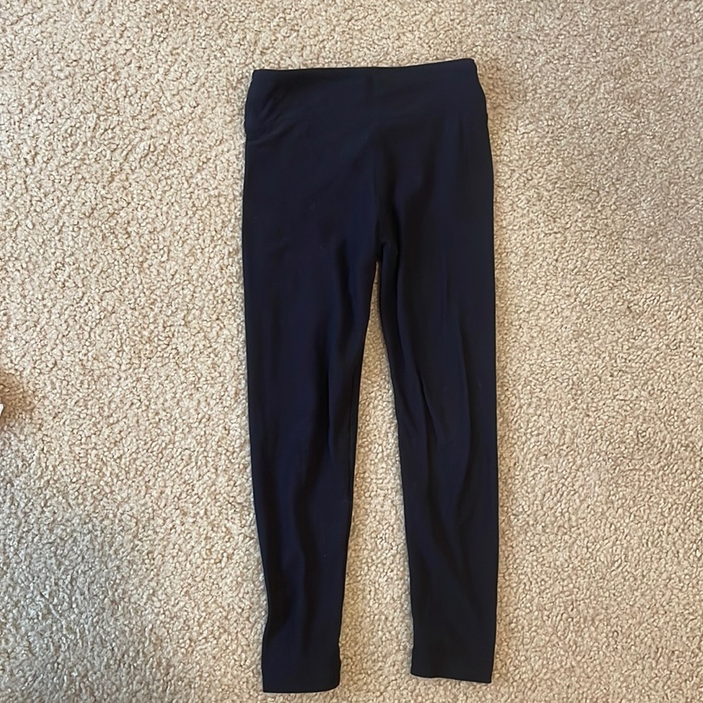Lulu Roe Kids S/M black leggings.